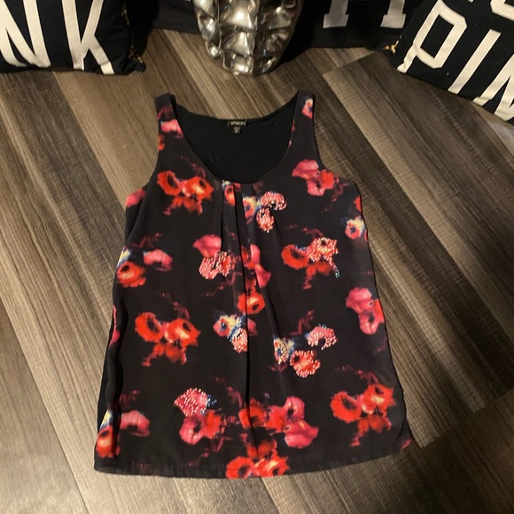 Express Black and Red Tank Top Floral Style - Picture 9 of 9